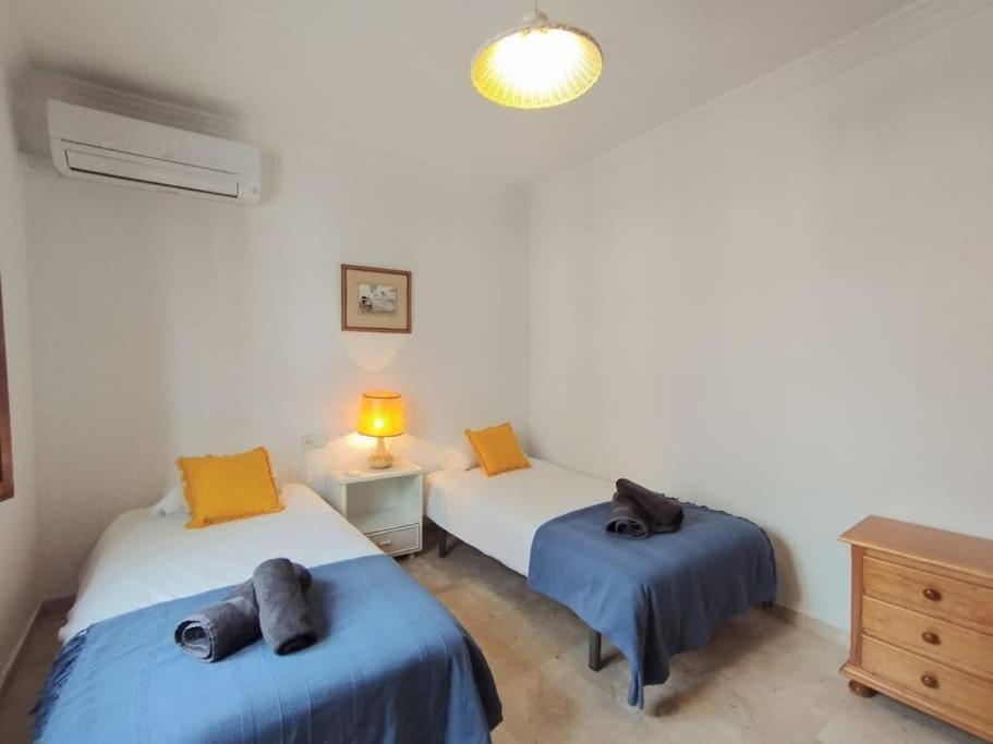 Beautiful 2 Bedroom In Calle Carabeo, 内尔哈 外观 照片